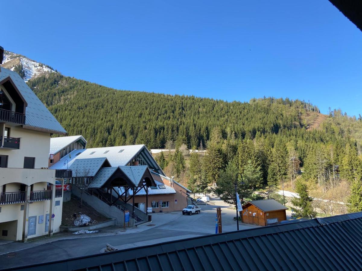 Poutran 2, Studio 4 Personnes Au Pied Des Pistes Avec Grande Terrasse Oz Eksteriør billede
