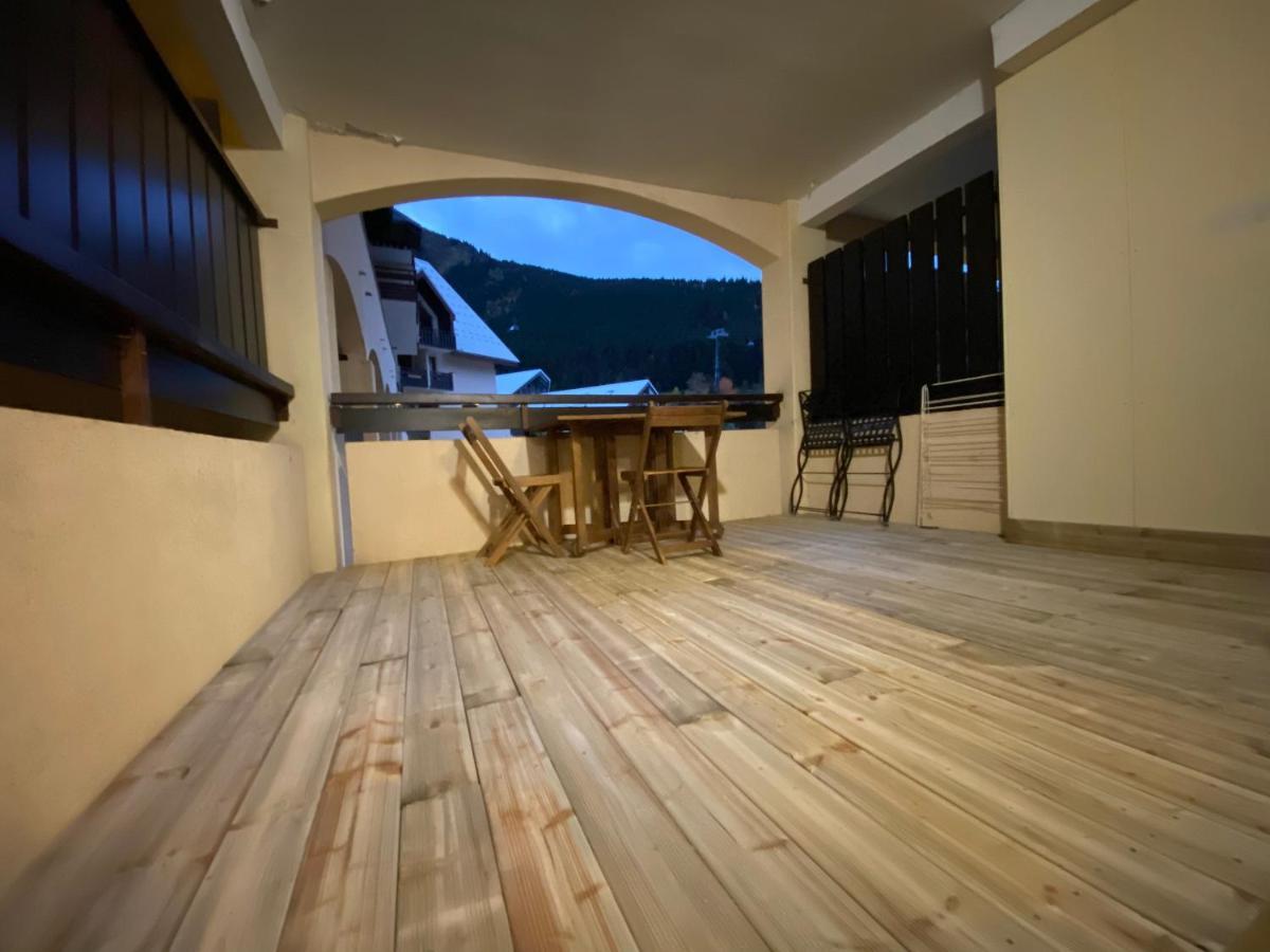 Poutran 2, Studio 4 Personnes Au Pied Des Pistes Avec Grande Terrasse Oz Eksteriør billede