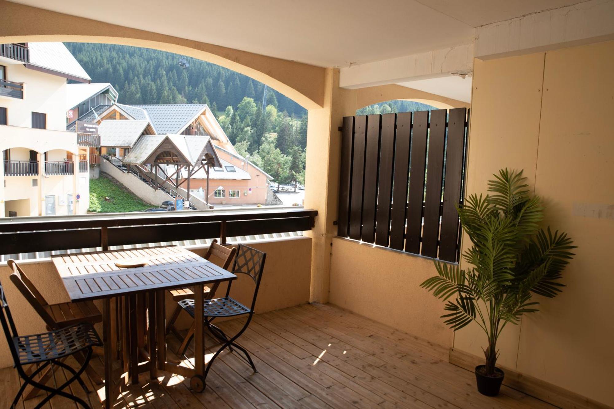 Poutran 2, Studio 4 Personnes Au Pied Des Pistes Avec Grande Terrasse Oz Eksteriør billede